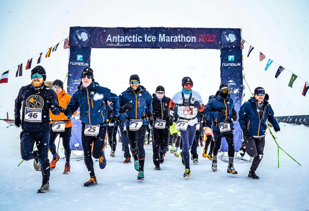 Start line Antarctic Ice Marathon