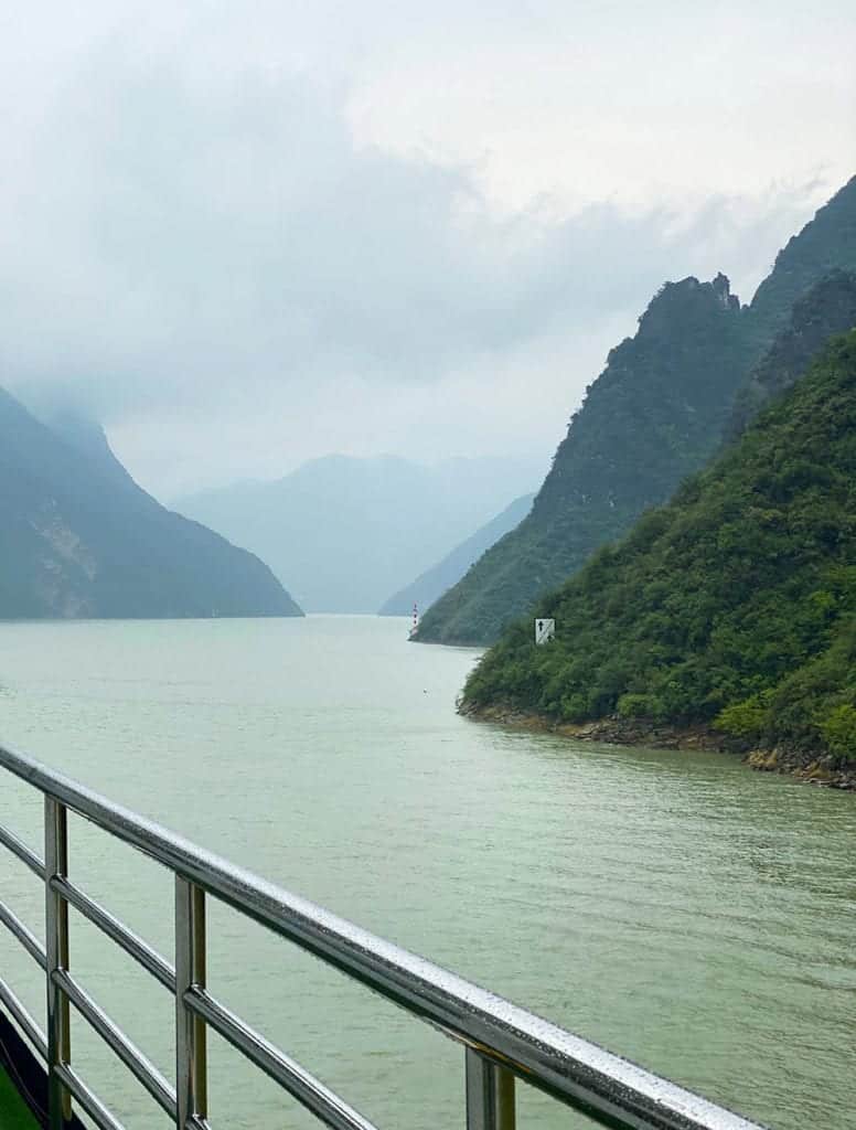 Cruising along the Yangtze