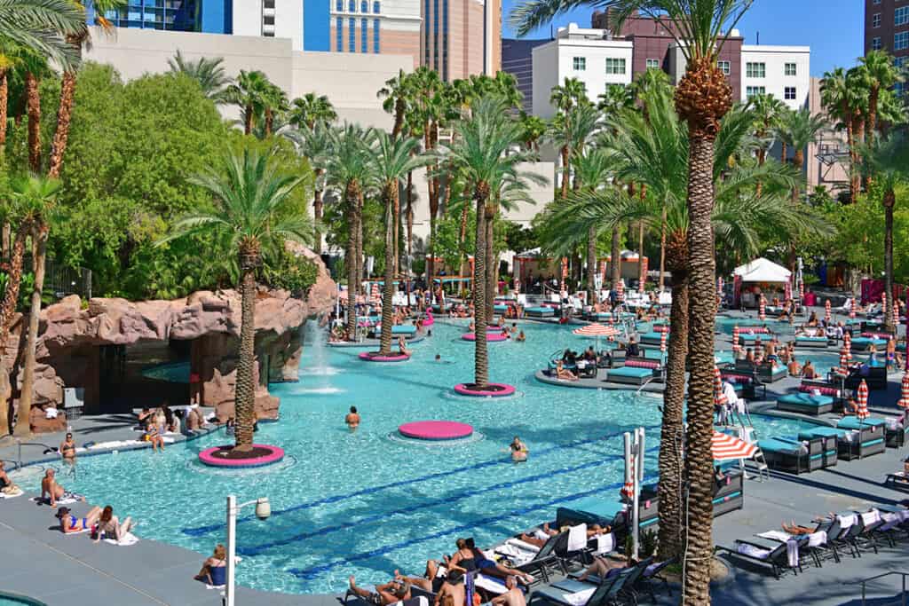 inspiration!!!!!!!!!!!!!!!Flamingo Las Vegas Hotel & Casino: The Pool by  the slides