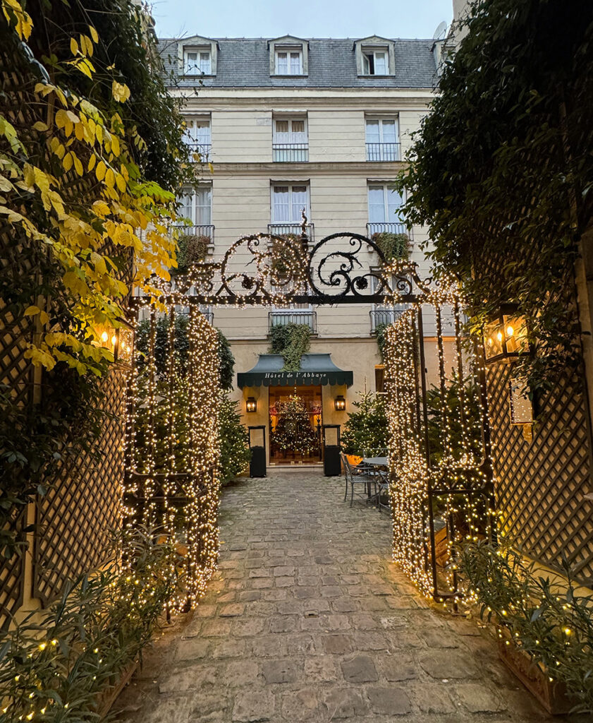 Hotel l'Abaye entrance