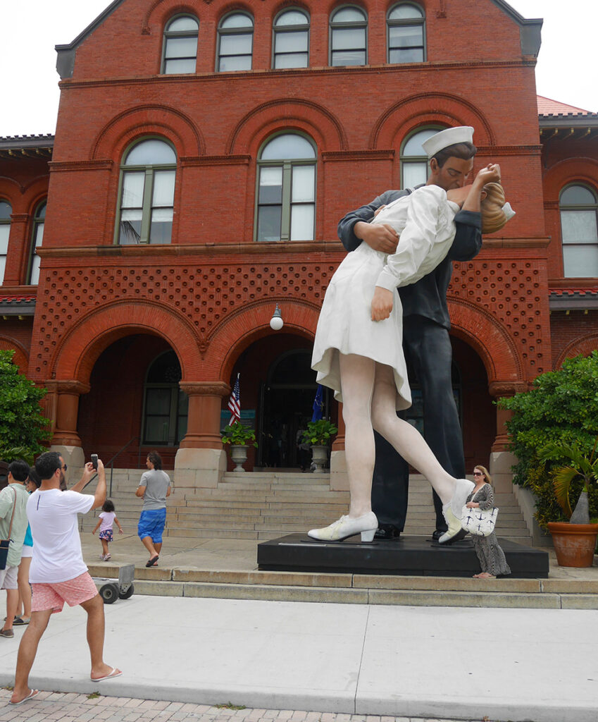 Kissing Statue in front of Key West Custom House Museum 