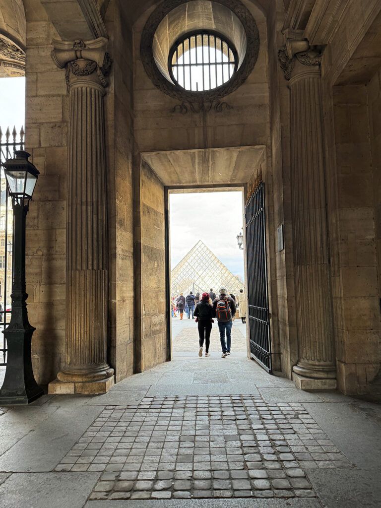 Walking through the Musée du Louvre