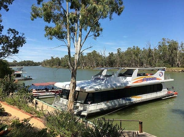 Murray River houseboat