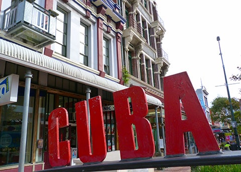 Cuba St sign