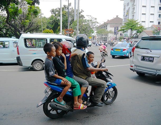Jakarta family on motorbike