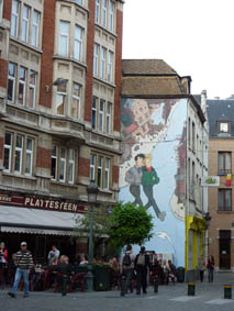 During a day in Brussels, you must see the wall murals.